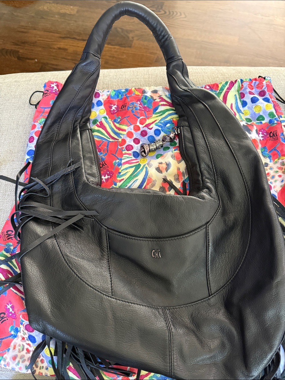 Carlos Falchi bag preowned - Picture 3 of 6